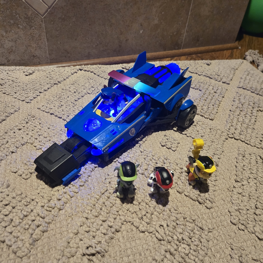 Paw Patrol Blue Light-Up Rescue Cruiser with 3 Mini Figures